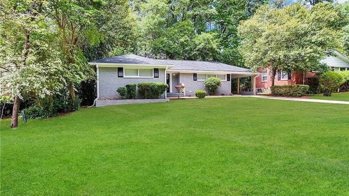 Belvedere Park House | Private Luxury House in Decatur