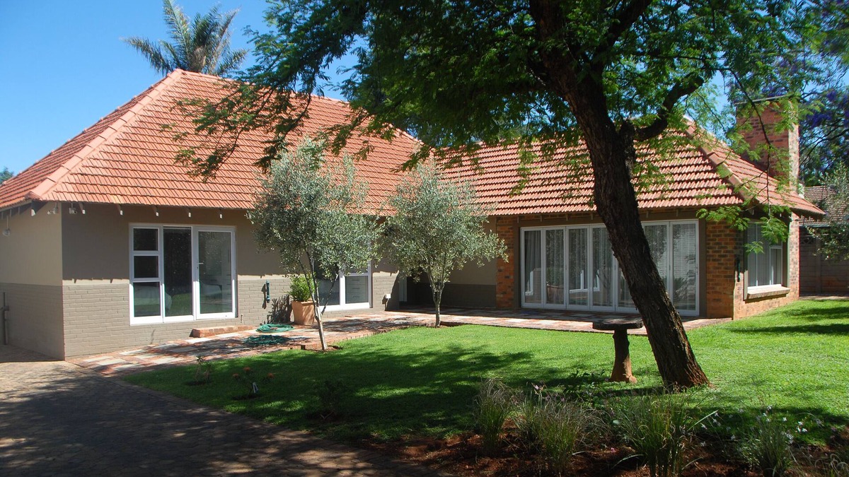 Linden House | Private, Modern and Safe Family House