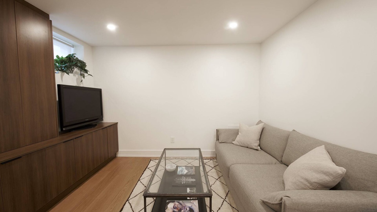 Broadview North House | Private Modern Oasis in Toronto