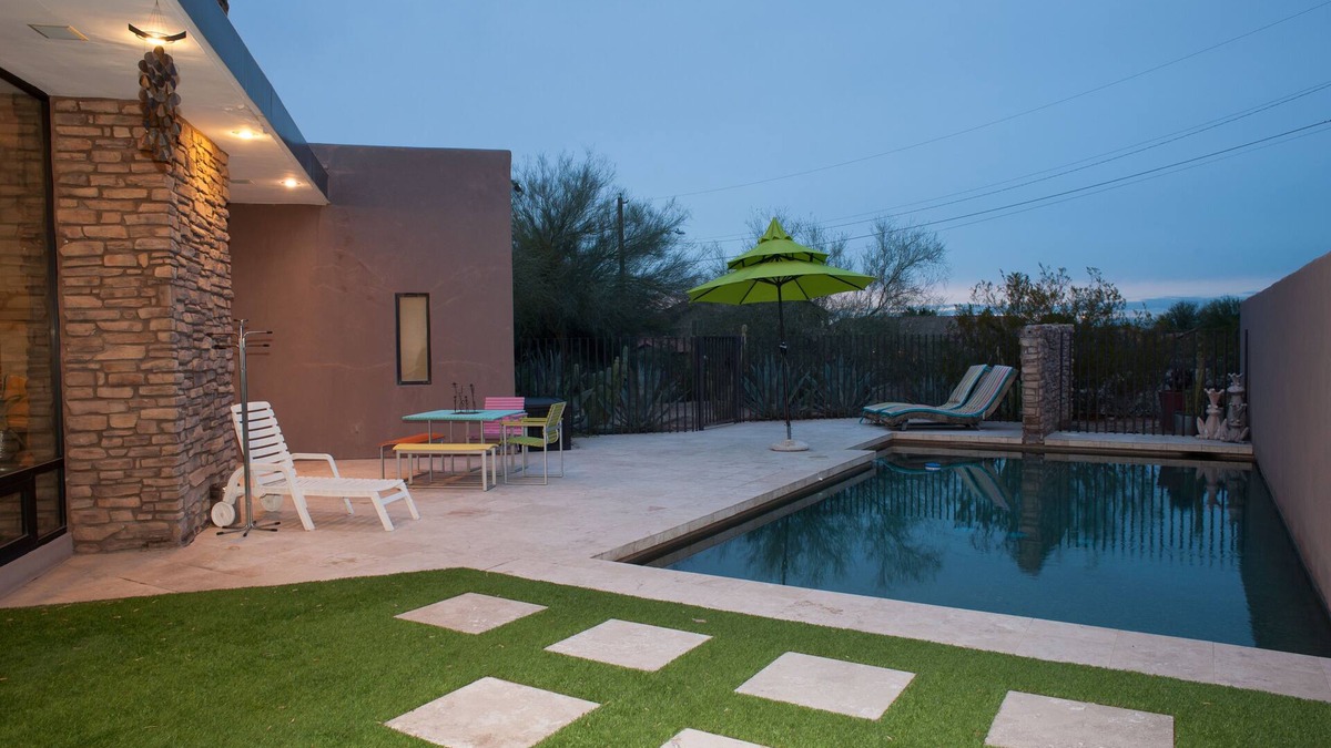 Siesta Foothills House | Private Modern Retreat with Private Pool