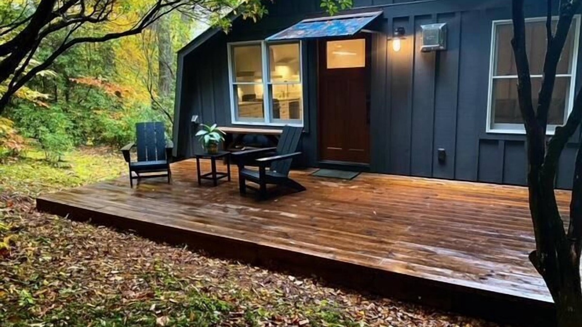 Mirror Lake House | Private, Modern, Unique freestanding fireplace, Outdoor seating