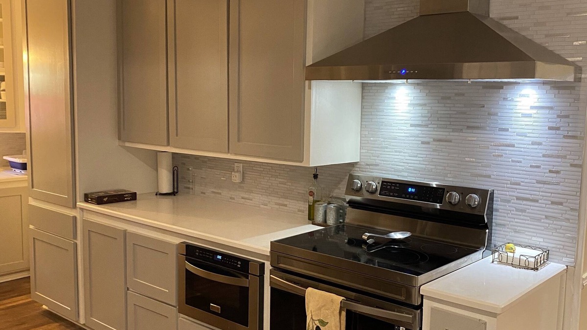 Grand Prairie House | Private Oasis. Spacious. Great for Big Families.