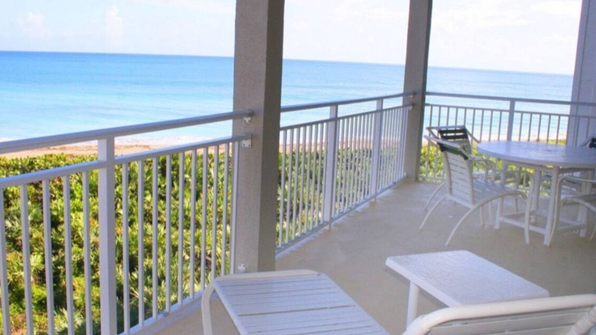 Stuart Condo | Private Oceanfront Condo at Hutchinson Island Marriott Resort