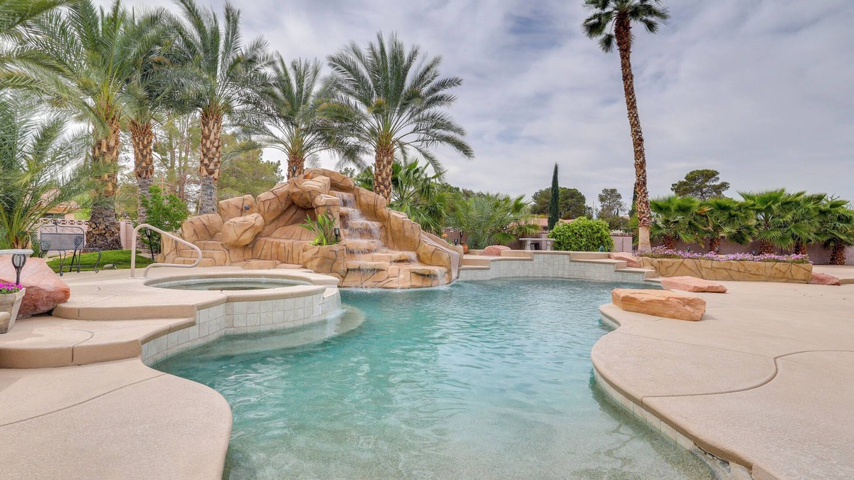 Las Vegas House | Private Outdoor Oasis: Las Vegas Getaway