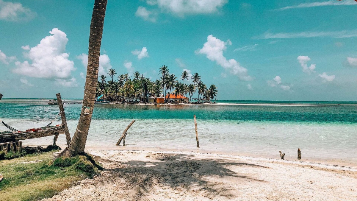 Carti Tupile Boat Rental | Private Over-the-Water Cabin in San Blas including Meals
