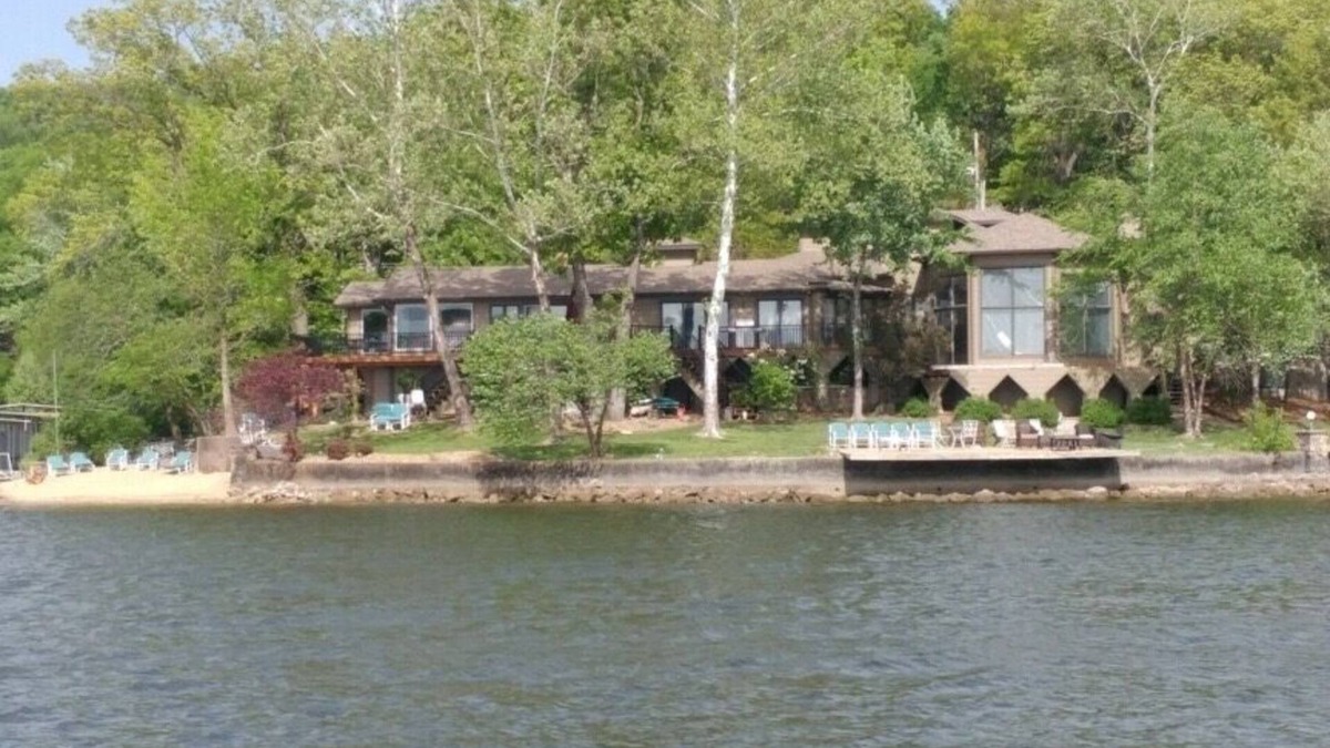 Osage Beach House | Private Paradise spot !