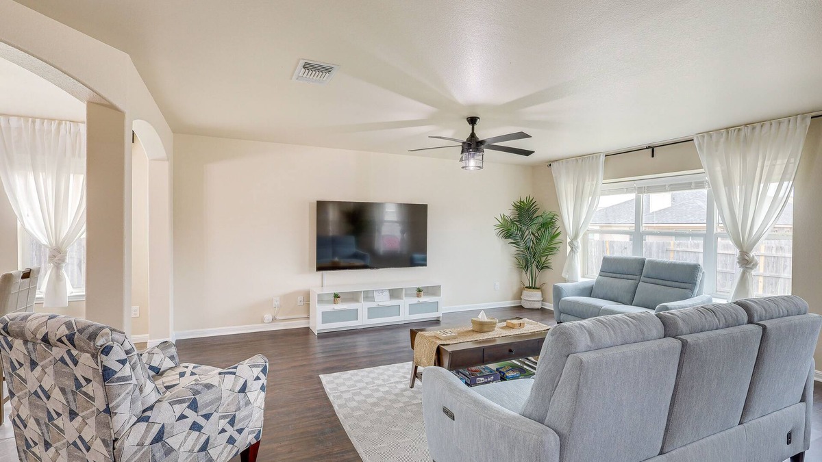 Killeen House | Private Patio: Modern Killeen Vacation Rental!