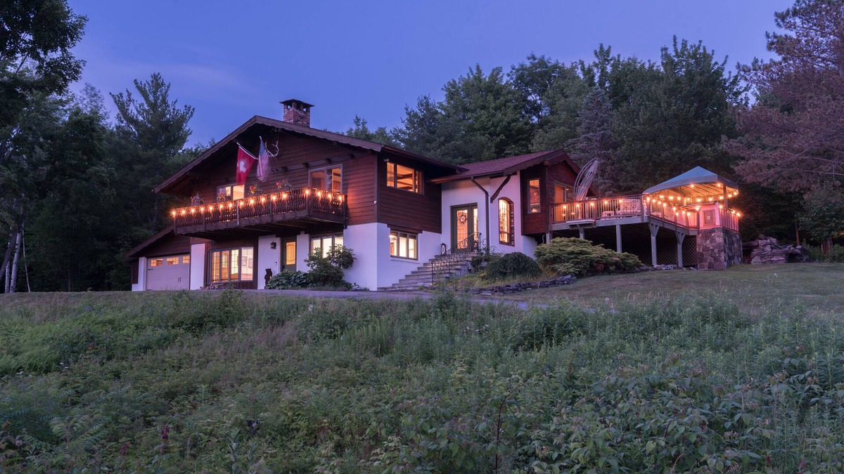 Windham House | Private Pickleball Ct - Indoor Hot Tub - Spa Room - Lift Tkts