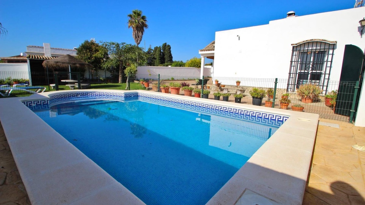 Conil de la Frontera House | Private Pool, near Fuente del Gallo, Wifi, with beautiful garden - Casa Palillero -
