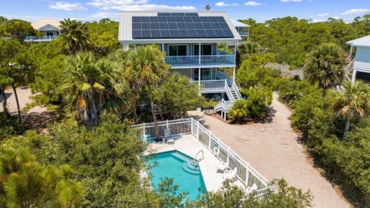Treasure Beach Village House | Private Pool, 3 bed/2.5 bath, SGI Plantation, Pet Friendly