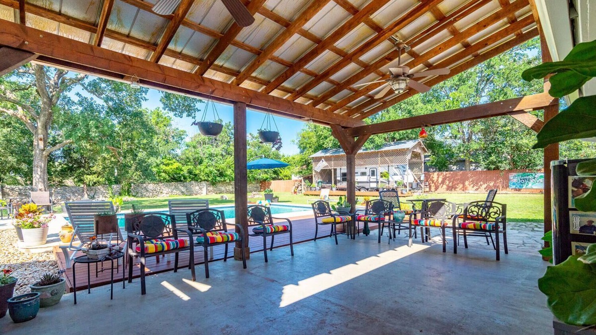 East Oak Hill House | Private Pool 3 Bed 2.5 bath South Austin 6 miles from Downtown