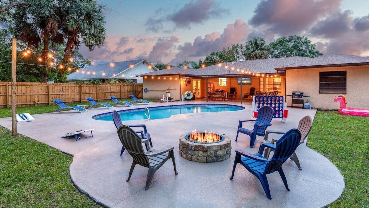 Interchange Square House | Private Pool, 4BDR & Game Room! - Bay Bungalow