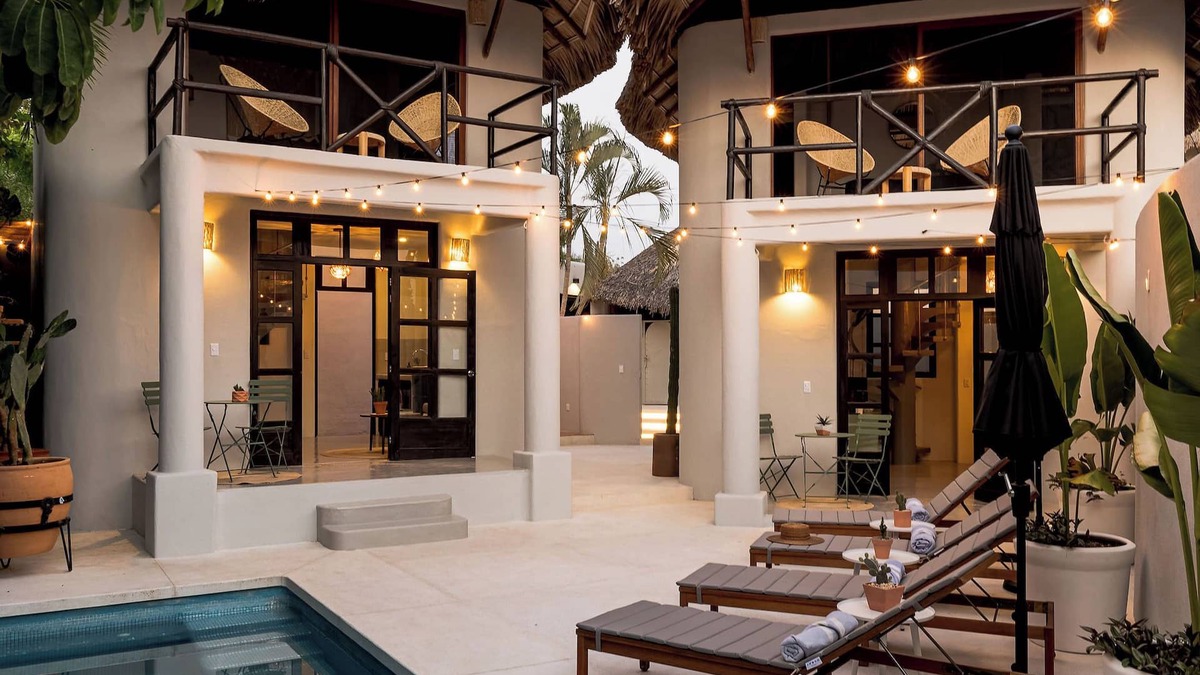 Puerto Escondido Villa | Private Pool, Chic, Step’s from beach in beautiful Puerto Escondido - WiFi, AC