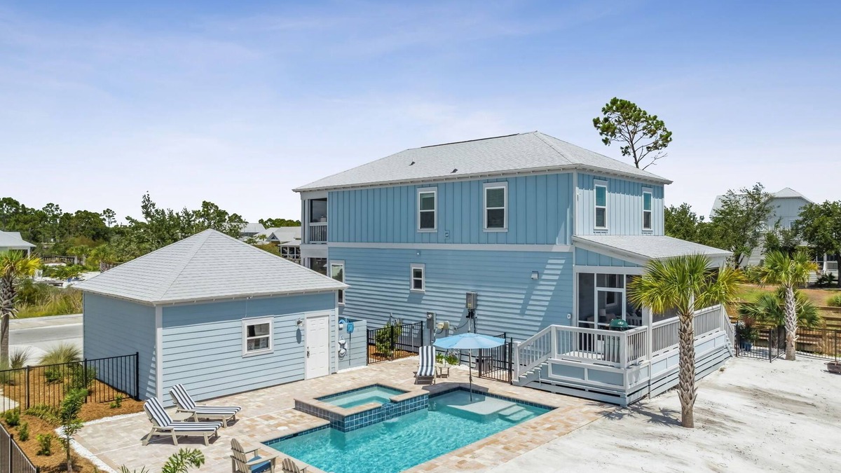 Port St. Joe House | Private Pool & Hot Tub, close to restaurants, ice cream, beach, boardwalk & bars