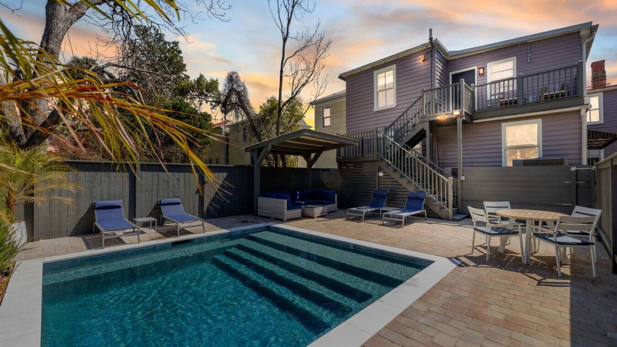 Downtown Charleston Apartment | Private Pool Oasis 4 Bedroom Suite