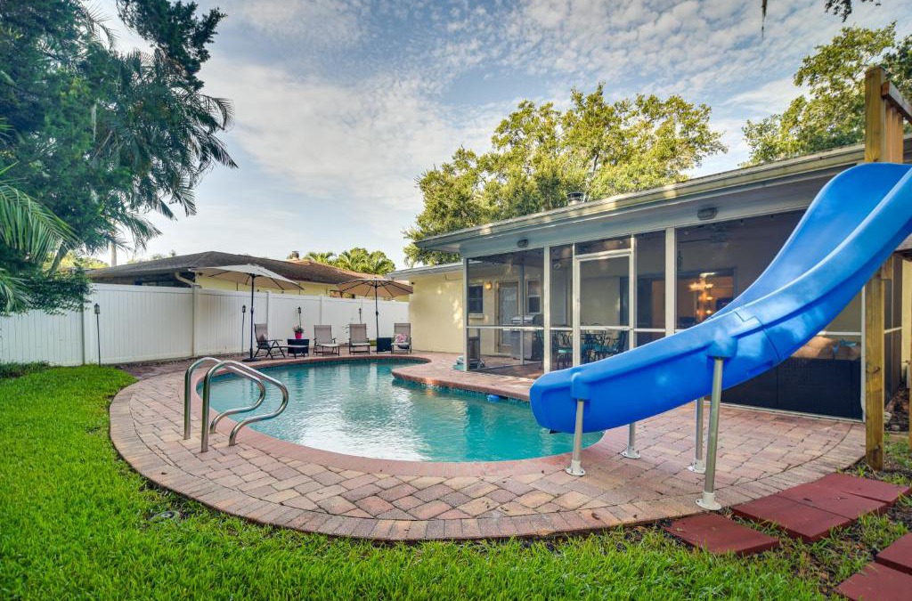 Largo House | Private Pool, Slide and Treehouse Largo Retreat