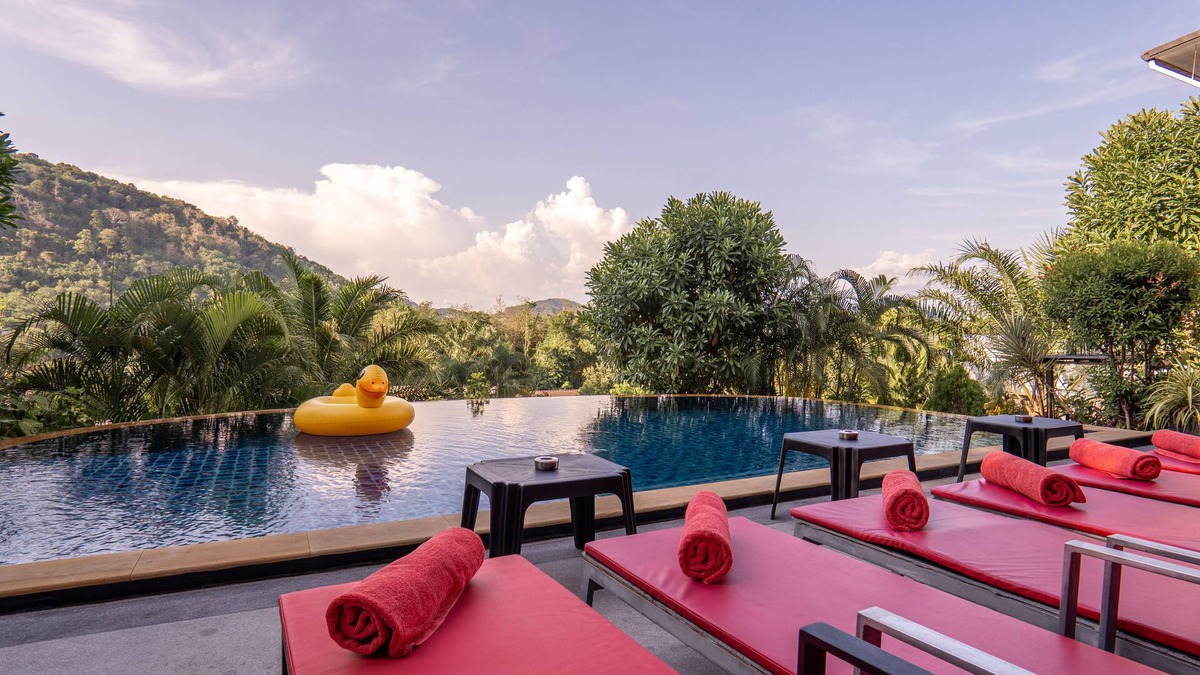 Chalong Villa | Private Pool Villa for Family & Friends