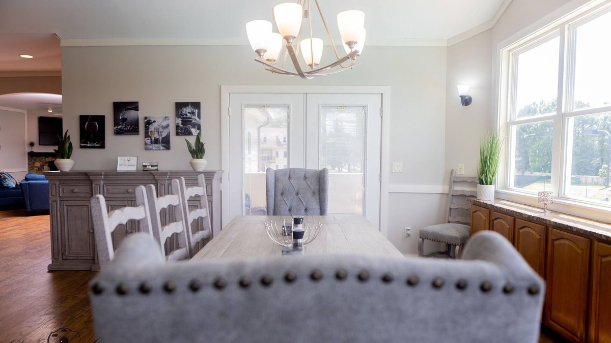 Loganville House | *PRIVATE PROPERTY* Olympic Pool, Tennis, B-ball, Pavilion, NEWLY RENOVATED (+)