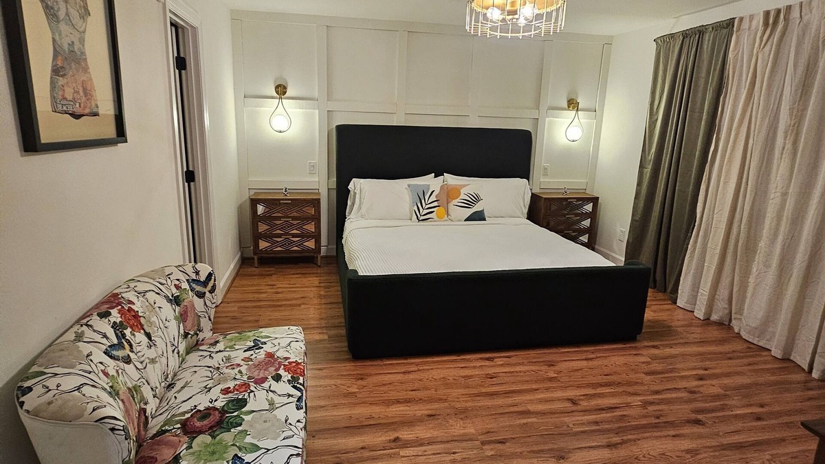 Northeast Raleigh House | Private Raleigh Bungalow Retreat near Downtown Raleigh
