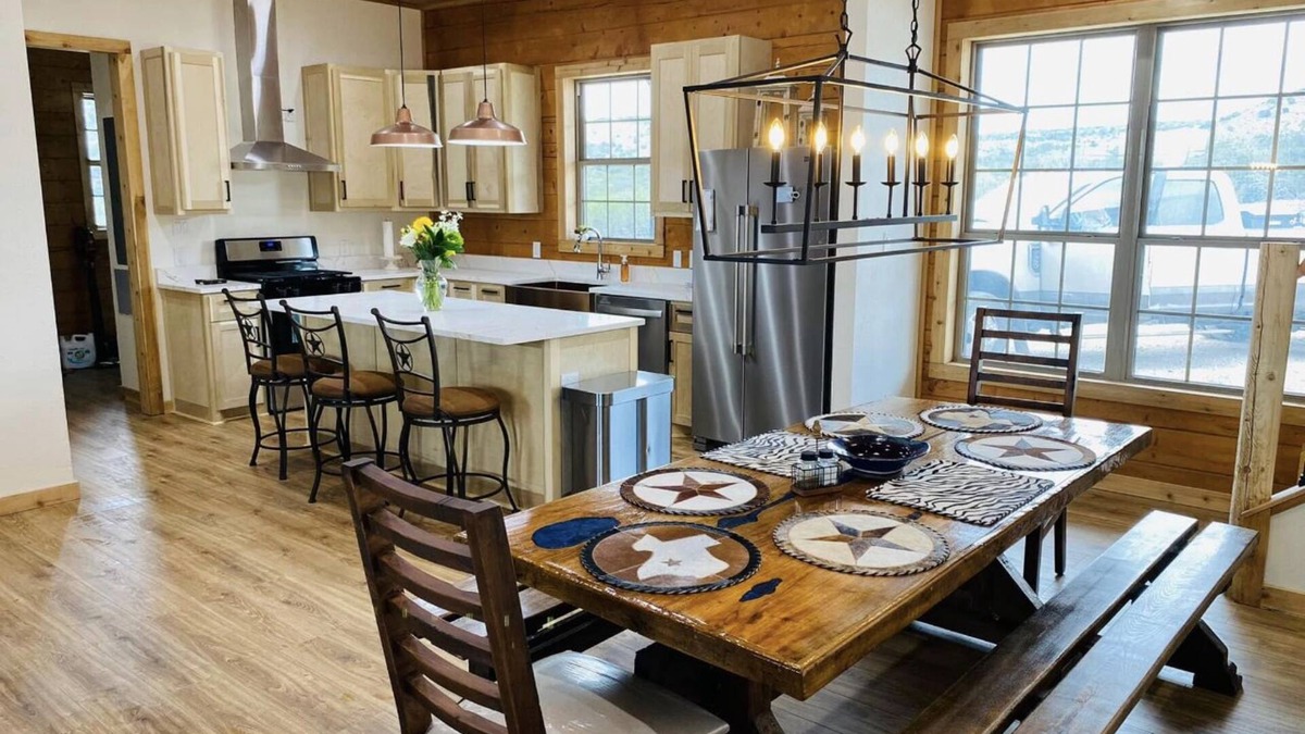 Edwards County House | Private Ranch with well-appointed 4 bed/4 bath log cabin!