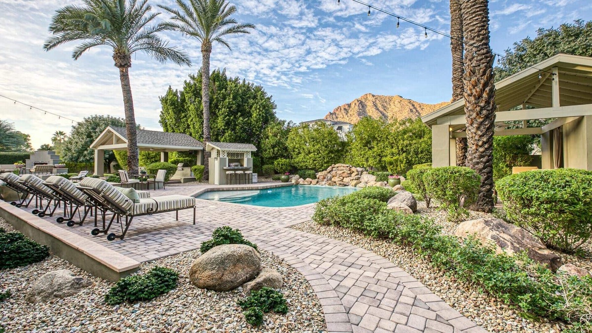 Hacienda Allenada Villa | PRIVATE, Relaxing Luxury Villa with Stunning Mountain Views, Celebrity Living!