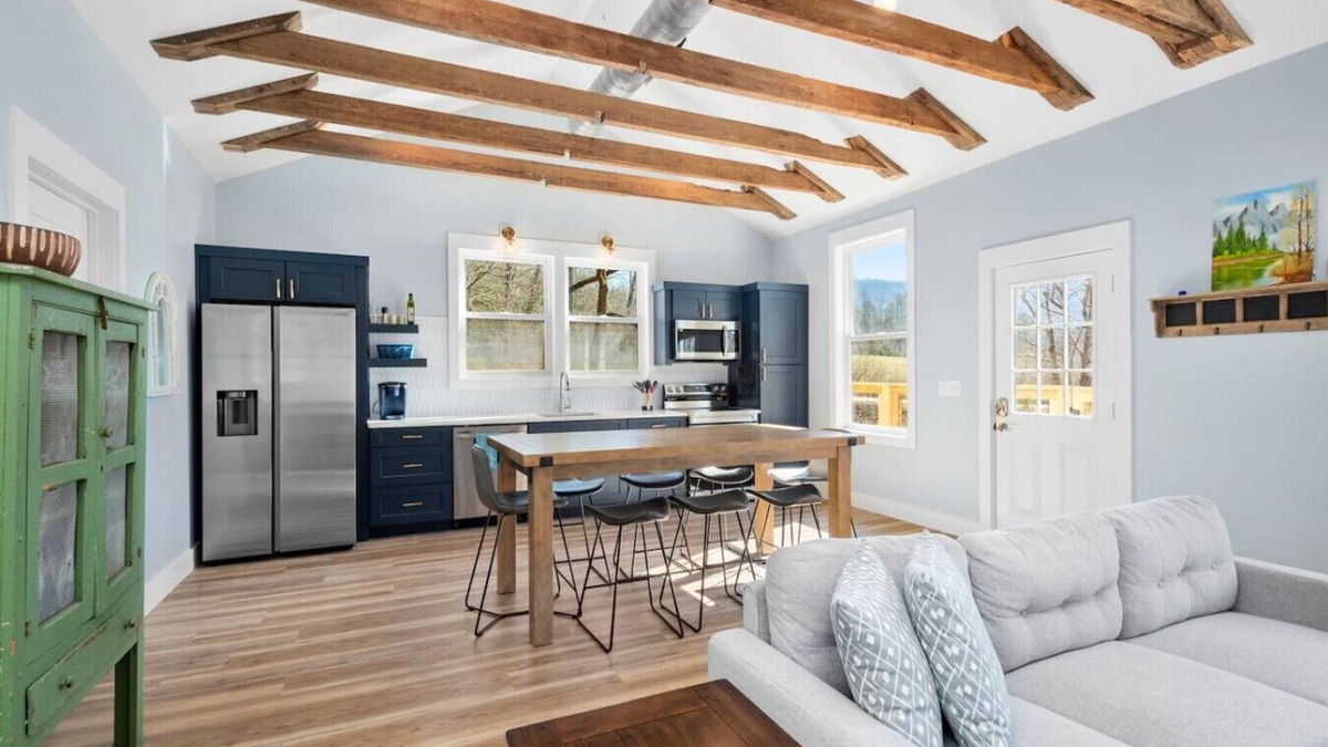 Old Fort House | Private Renovated Farmhouse.
