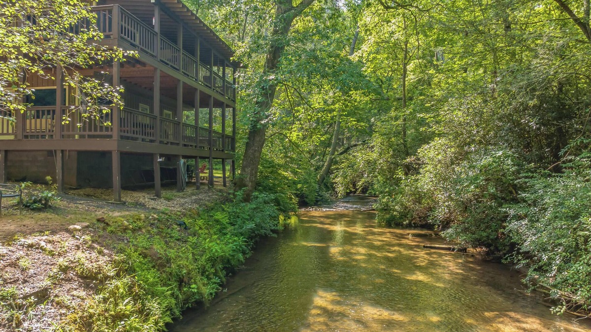 Cleveland Cabin | Private retreat at the waters edge of one of NE Ga premier trout streams.