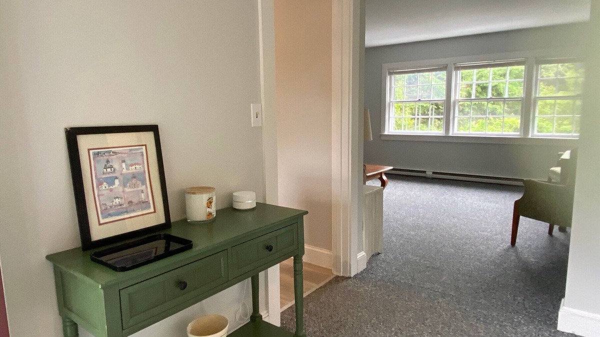 Silver Beach Cottage | Private retreat, steps to beach and bike path!