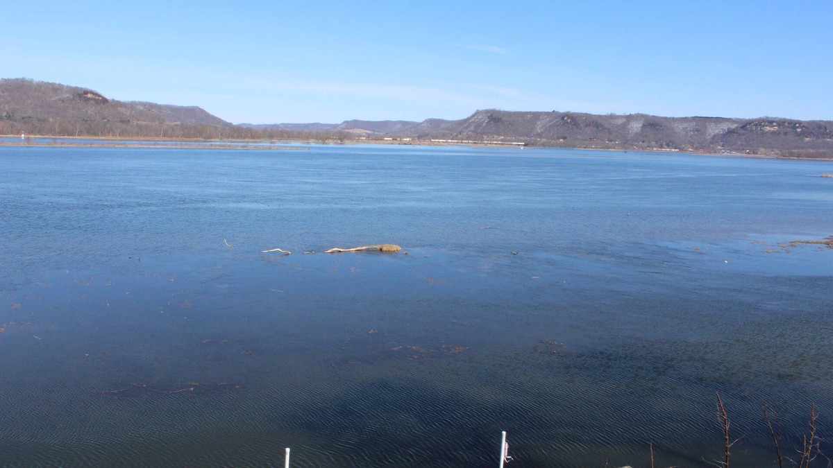 Wabasha House | Private riverhouse with eagles nest-boat slip
