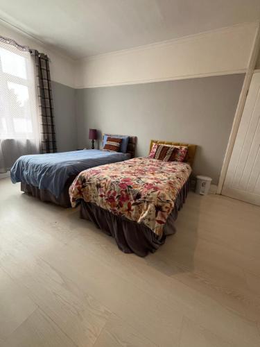 Cribbs Causeway House | Private Room 2 Near Southmead Hospital