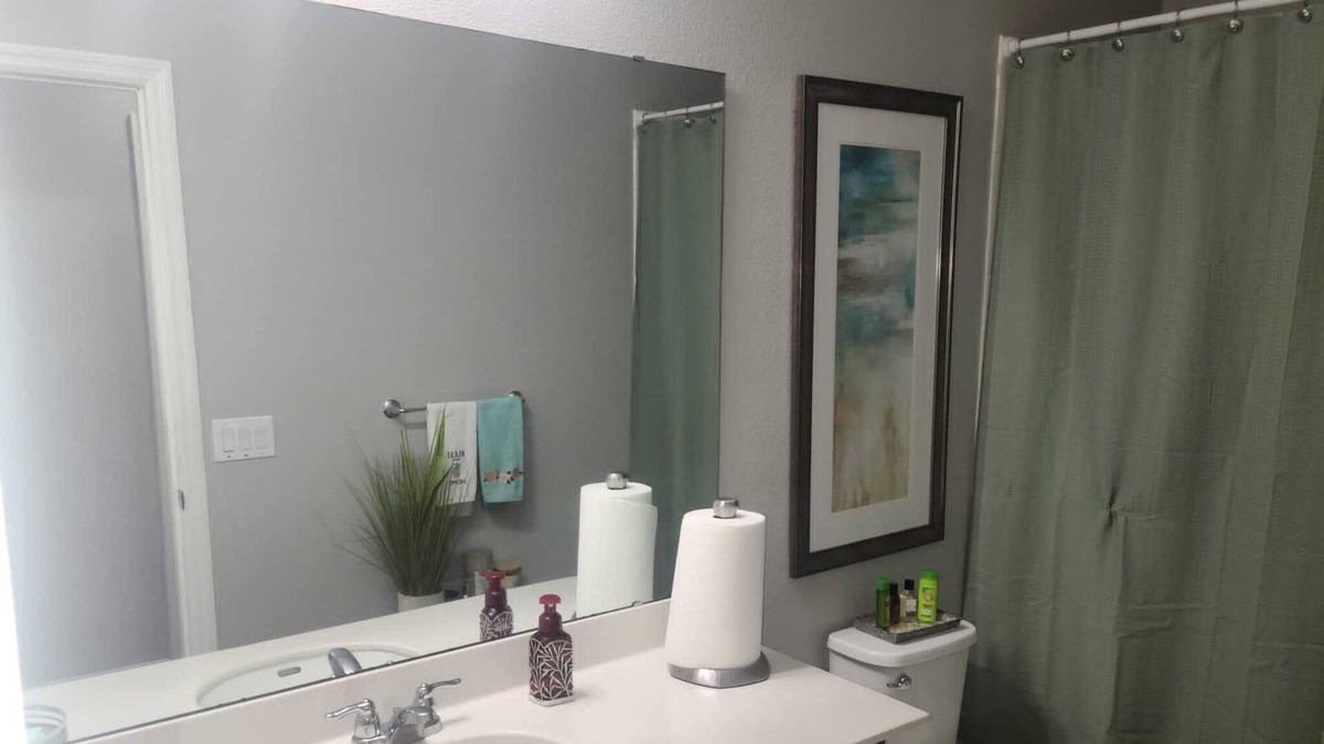 Clermont House | Private room close to theme parks , grocery store ,hospital and highway
