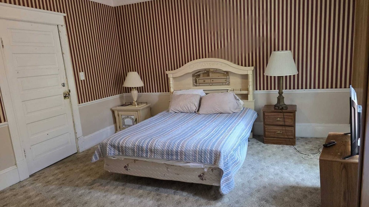 Rocky Mount Apartment | Private Room for Rent at the Historic Villa Place