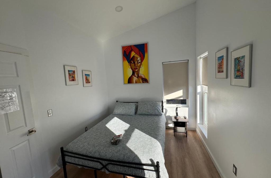 Highland Park House | Private room in west Seattle Cartagena inspired