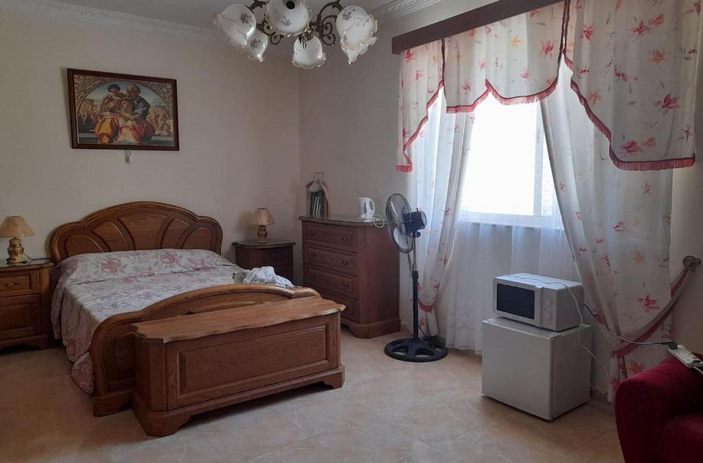 Qormi House | Private room