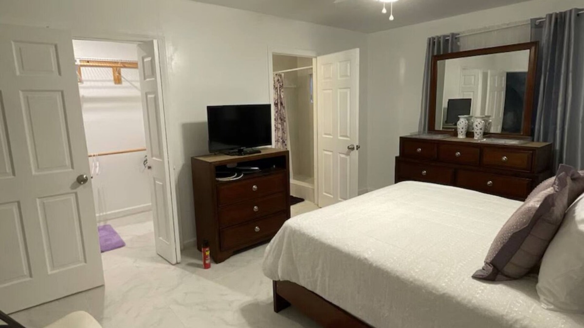 Plantation House | Private room Private Bath No Cleaning fee