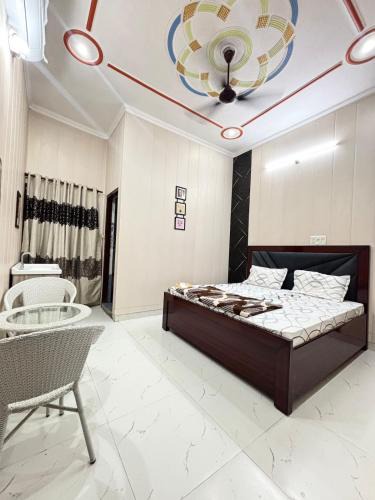 Haldwani Apartment | Private room -Tulsi Homestay