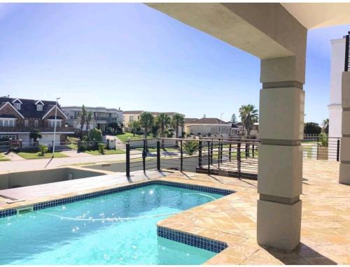 Summerstrand House | Private Rooms - home-stay