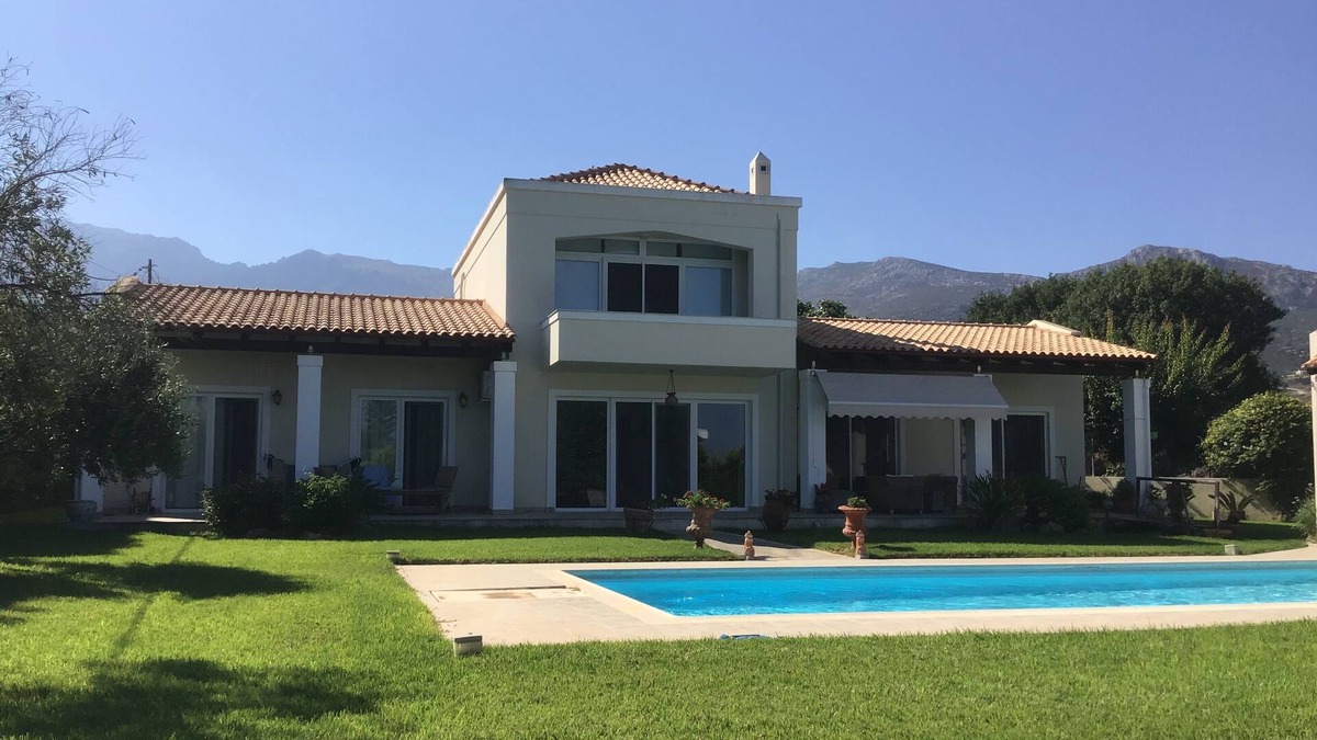 Amaniou Villa | Private rooms in villa