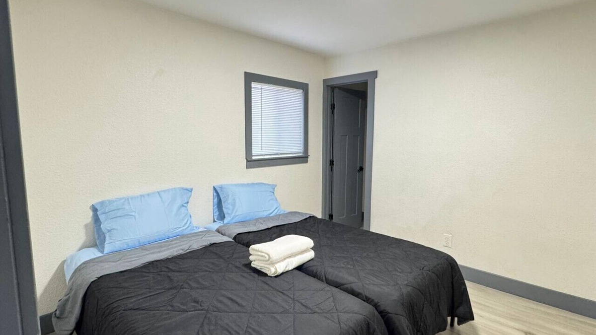 Barnum West House | Private Rooms near Downtown Denver & Sloan’s Lake (Room #2)