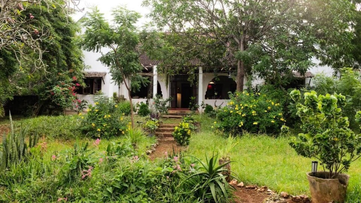 Kilifi Cottage | Private Rustic Seaside Cottage enveloped in forest