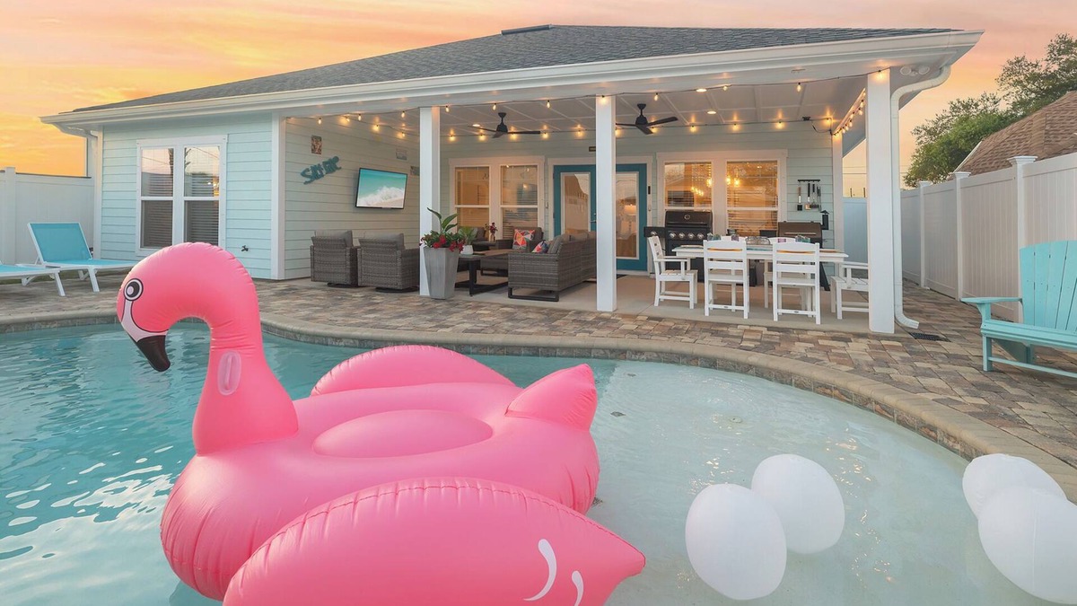 Riviera Beach Cottage | Private Saltwater Pool! LUX Vibe! Dogs Ok! Golf Cart! 3 Mins To Beach! Sleeps 9!