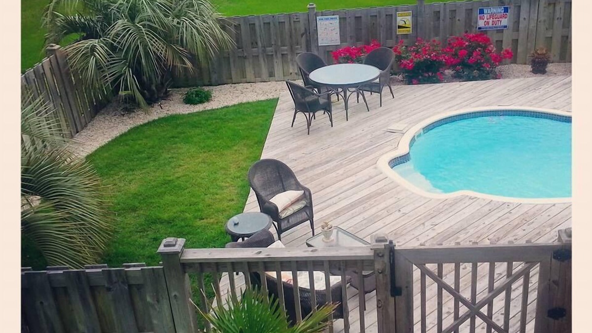 Holden Beach Cottage | Private Saltwater Pool! Ocean Views! NEW Beach Access ACROSS STREET! Fresh&CLEAN