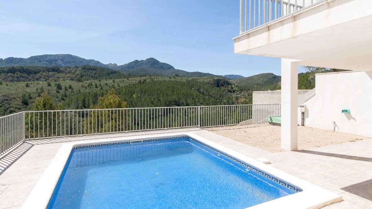 Les Planes del Rei House | Private & Secluded 4 Bed, Family Friendly with Pool, Garden & Stunning Views