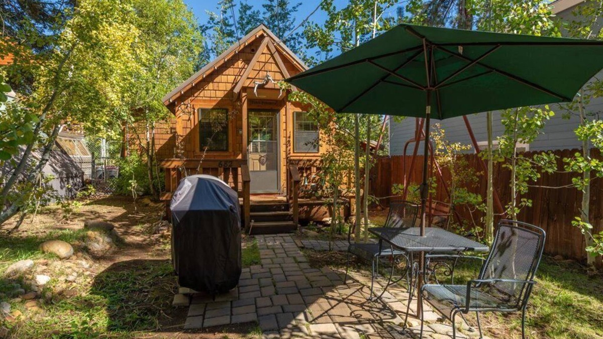 Kings Beach Cabin | Private, Ski & Golf, Close to 4 Ski Areas, Allergy friendly, No pets