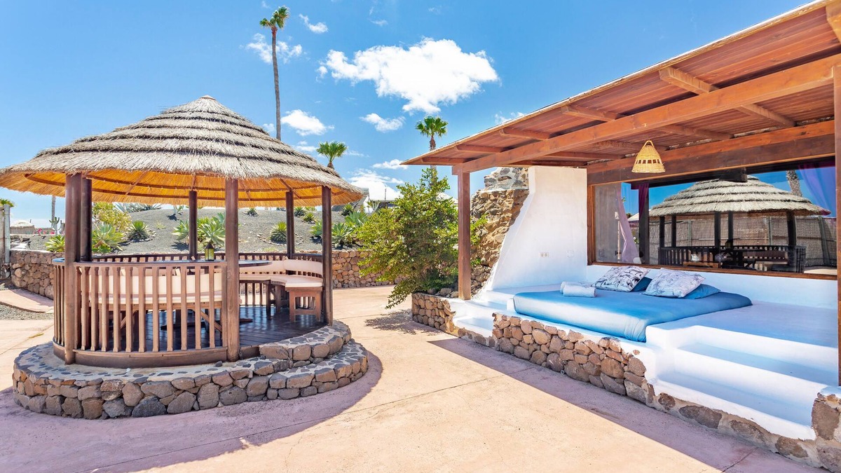 Haria Villa | Private/Spacious Eco Luxury Villa set in tropical gardens Pool, Park, 300mt to Beach
