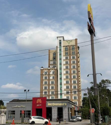 Wakaf Che Yeh Apartment | Private Studio Viana Court Service Apartment 4 with private parking