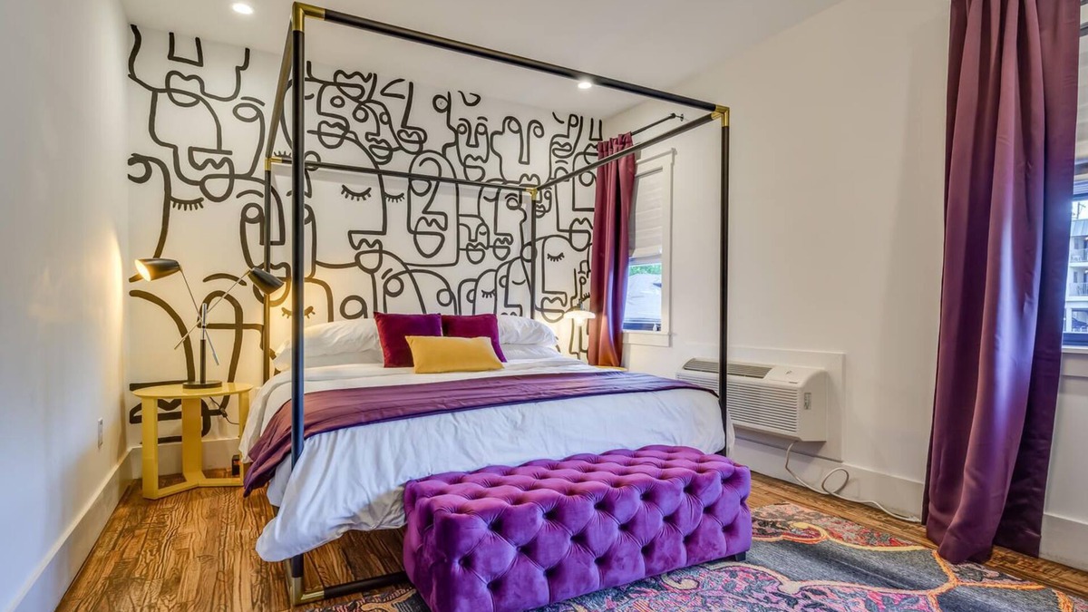West End House | Private Suite in Historic Austin B&B: Sleeps 4!
