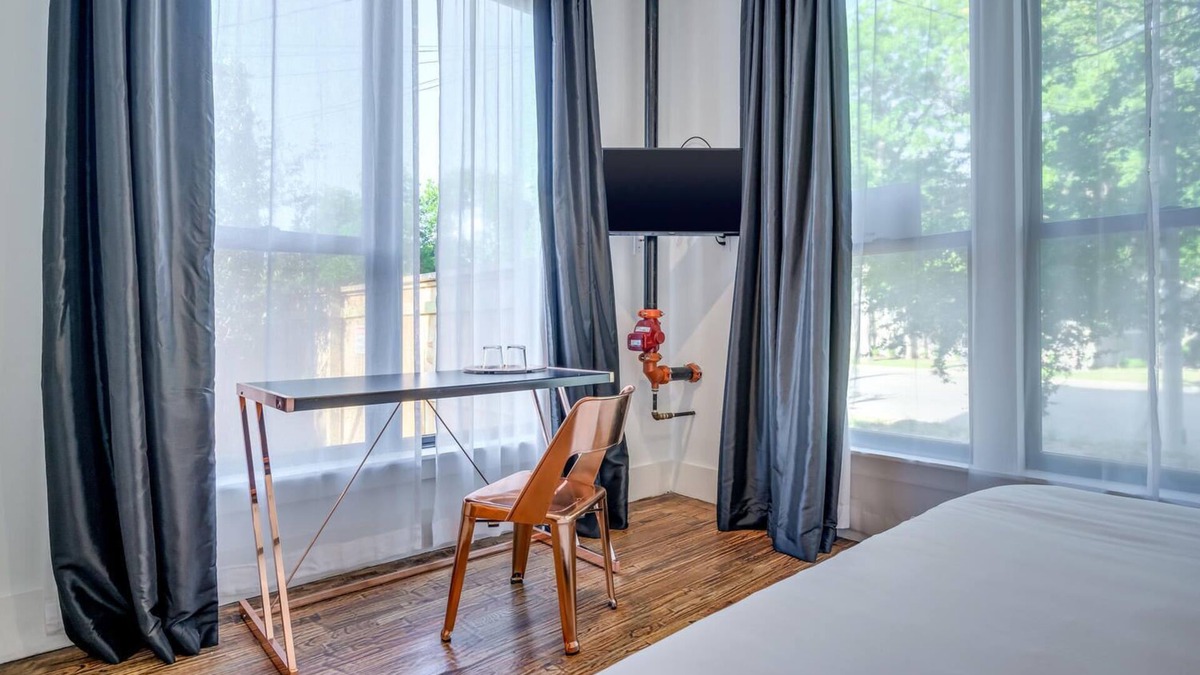 West End Apartment | Private Suite in Historic Austin B&b: Sleeps 4!