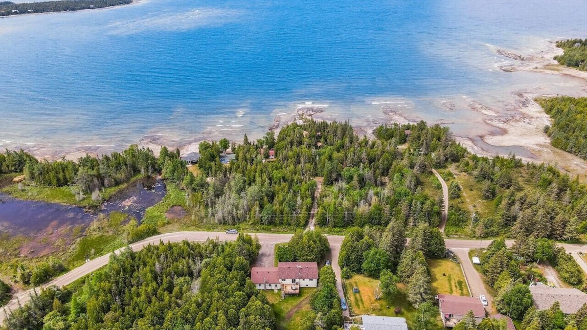 Tobermory Cottage | Private sunset getaway near Tobermory