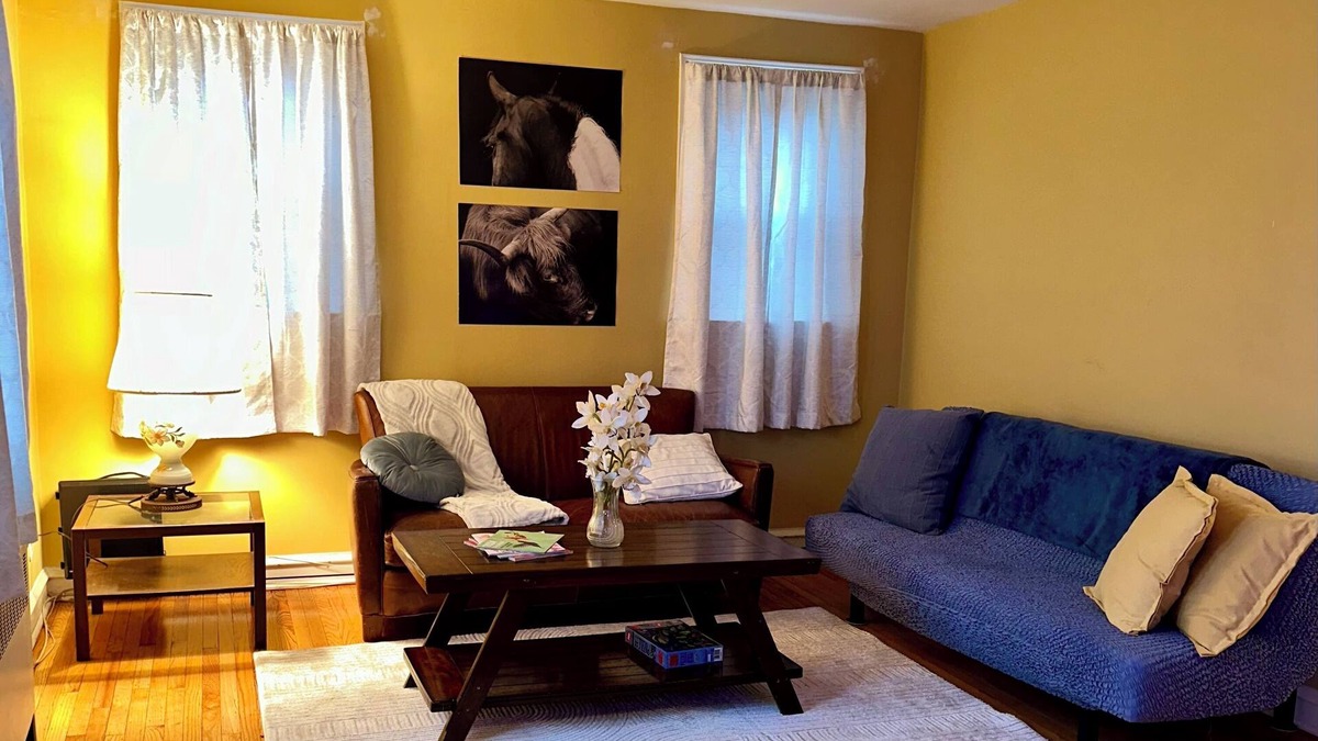 Rhawnhurst Apartment | Private, Tranquil, second floor, 2 bedroom apartment